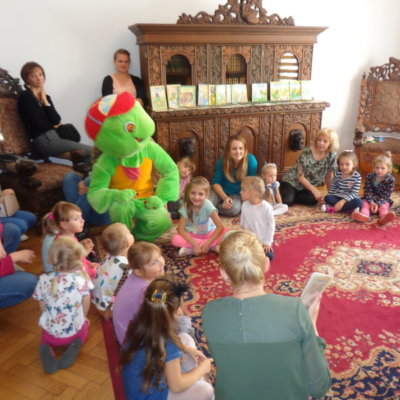 14 września 2019 r. odbyło się spotkanie z cyklu „Rodzinne soboty w Willi Lehmanna”. Bohaterem spotkania był znany wszystkim dzieciom żółwik Franklin, któremu towarzyszyła jego przyjaciółka Mysia Marysia.