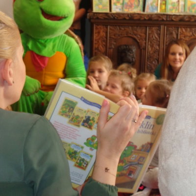 14 września 2019 r. odbyło się spotkanie z cyklu „Rodzinne soboty w Willi Lehmanna”. Bohaterem spotkania był znany wszystkim dzieciom żółwik Franklin, któremu towarzyszyła jego przyjaciółka Mysia Marysia.