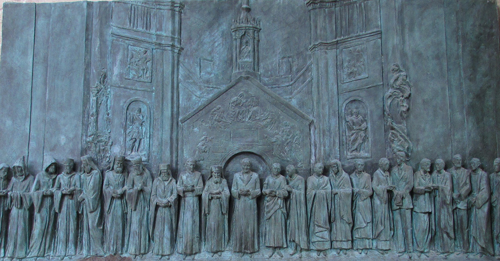 Tablica upamiętniająca spotkanie w Asyżu w 1986 roku w krużgankach przed bazyliką Matki Boskiej Anielskiej. Fot. Chris Light/ wikimedia commons