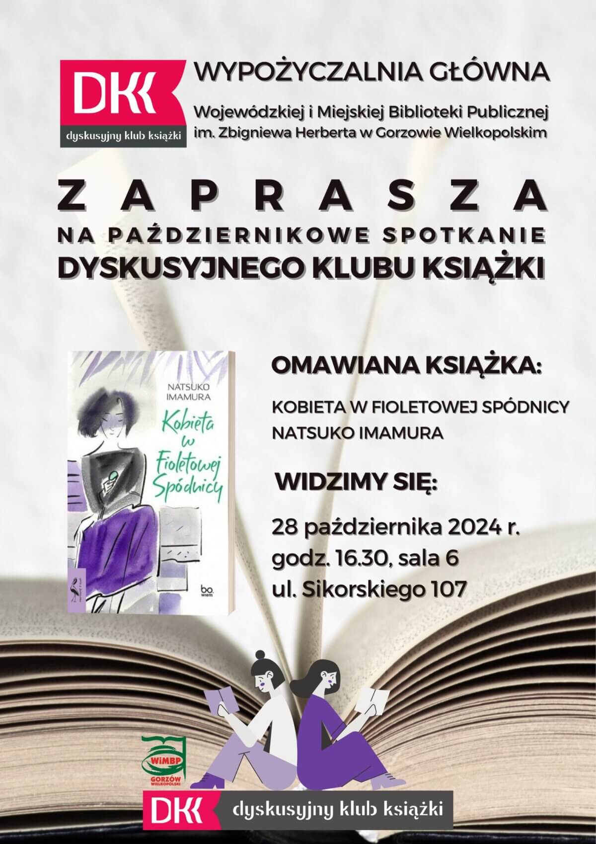 Plakat promujący spotkanie DKK z logiem DKK rozłożoną książką i dwiema postaciami czytającymi oraz z okładką omawianej książki.