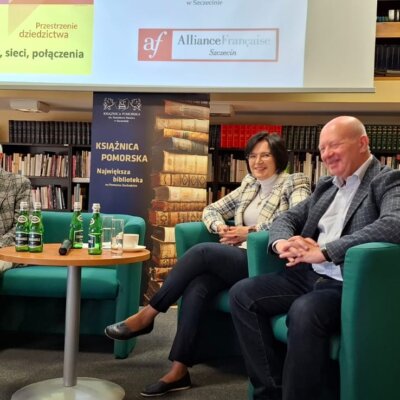 Przedstawiciele Akademii im. Jakuba z Paradyża w Gorzowie Wielkopolskim w osobach prof. AJP Beaty Orłowskiej oraz prof. AJP Piotra Krzyżanowskiego referujący temat powojennego osadnictwa tatarskiego w Gorzowie Wielkopolskim. Kliknięcie w obrazek spowoduje powiększenie.